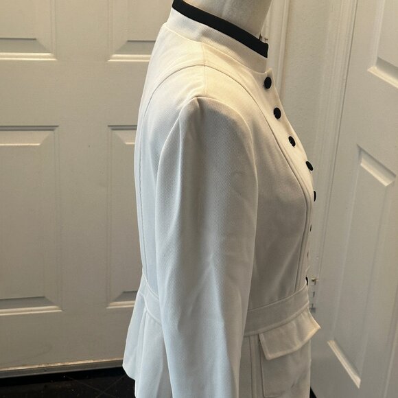 Command Attention with Military Chic: Plaza South Women's Jacket, Size 10 - Picture 8 of 12